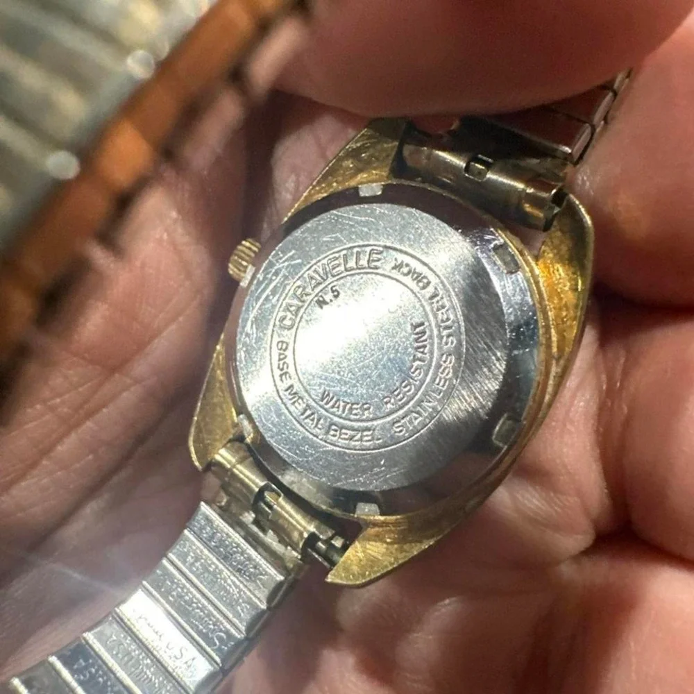 Works VTG 1975 Bulova Caravelle 24mm‎ Red/brown Dial Manual Wind N5 Ladies Watch